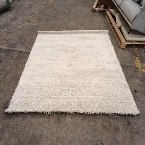 QUALITY DESIGNER AREA RUG - APPROXIMATELY 230CM X 164CM