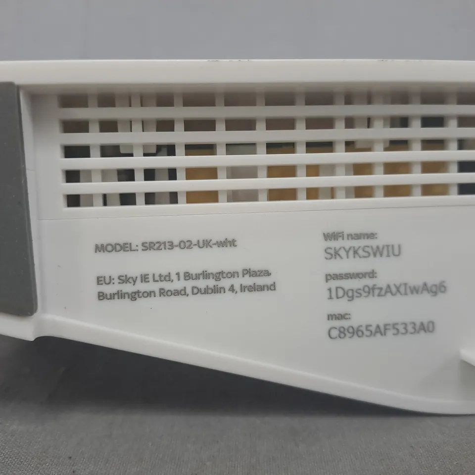 SKY SR213-02-UK-WIFI WIFI ROUTER