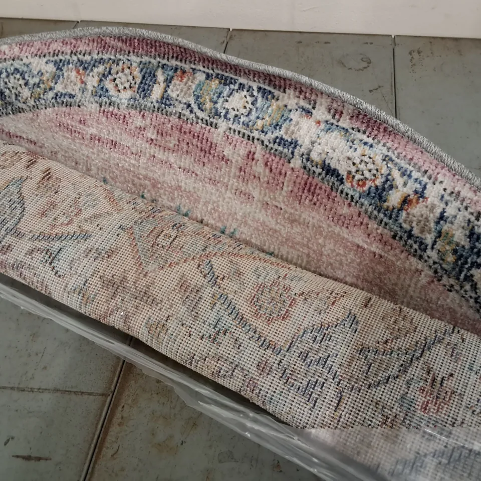 BRAND NEW PACO TORRES ROUND RUG IN PINK - 160X160CM ROUND