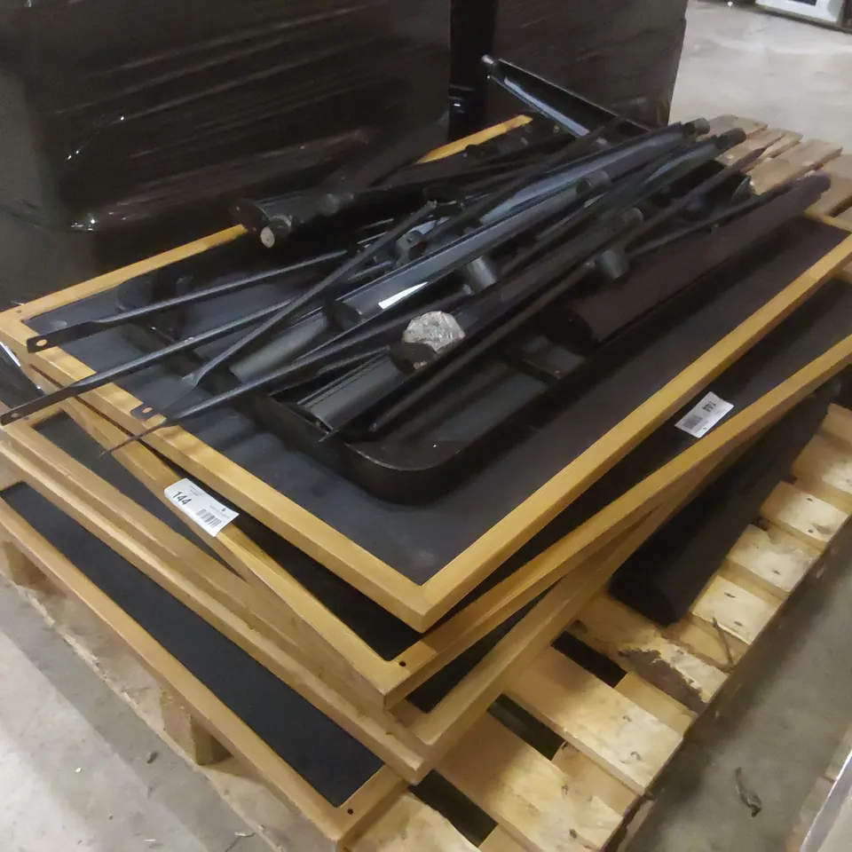 PALLET CONTAINING GARDEN TABLE WITH PARASOL HOLE PARTS