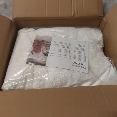 BOXED SOLID MACHINE WOMEN / POWER LOOMED OFF-WHITE RUG - 3 x 5'
