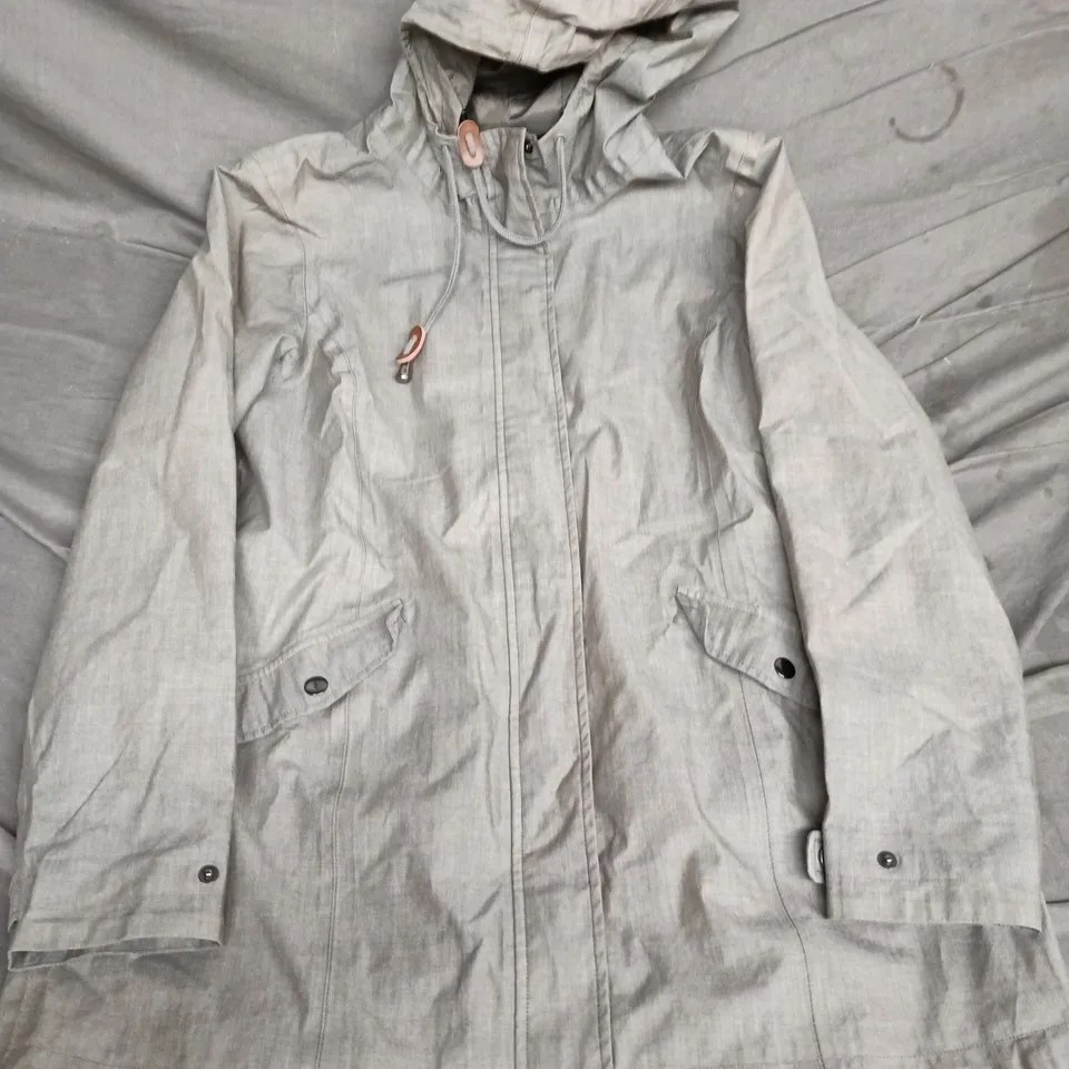 MOUNTAIN WARHOUSE LIGHT GREY HOODED PARKA-STYLE JACKET