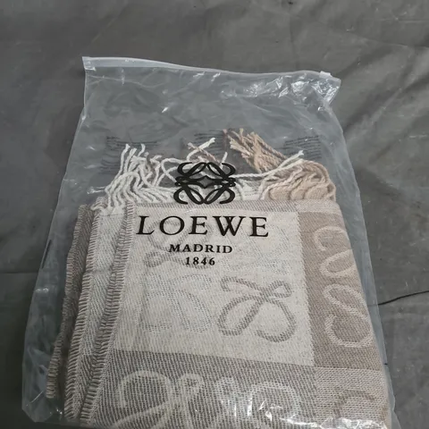 LOEWE SCARF – MADRID 1846