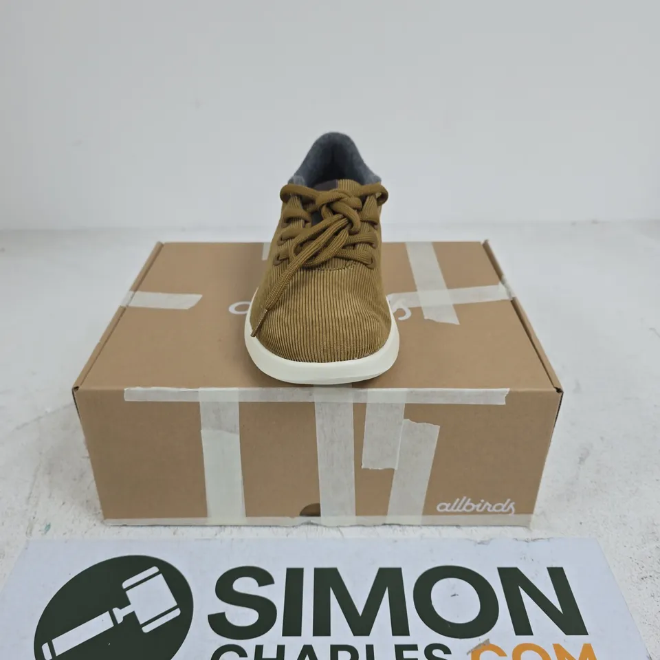 BOXED PAIR OF ALLBIRDS RUNNER NZ CORDUROY TRAINERS IN DARK TAN - UK 4.5
