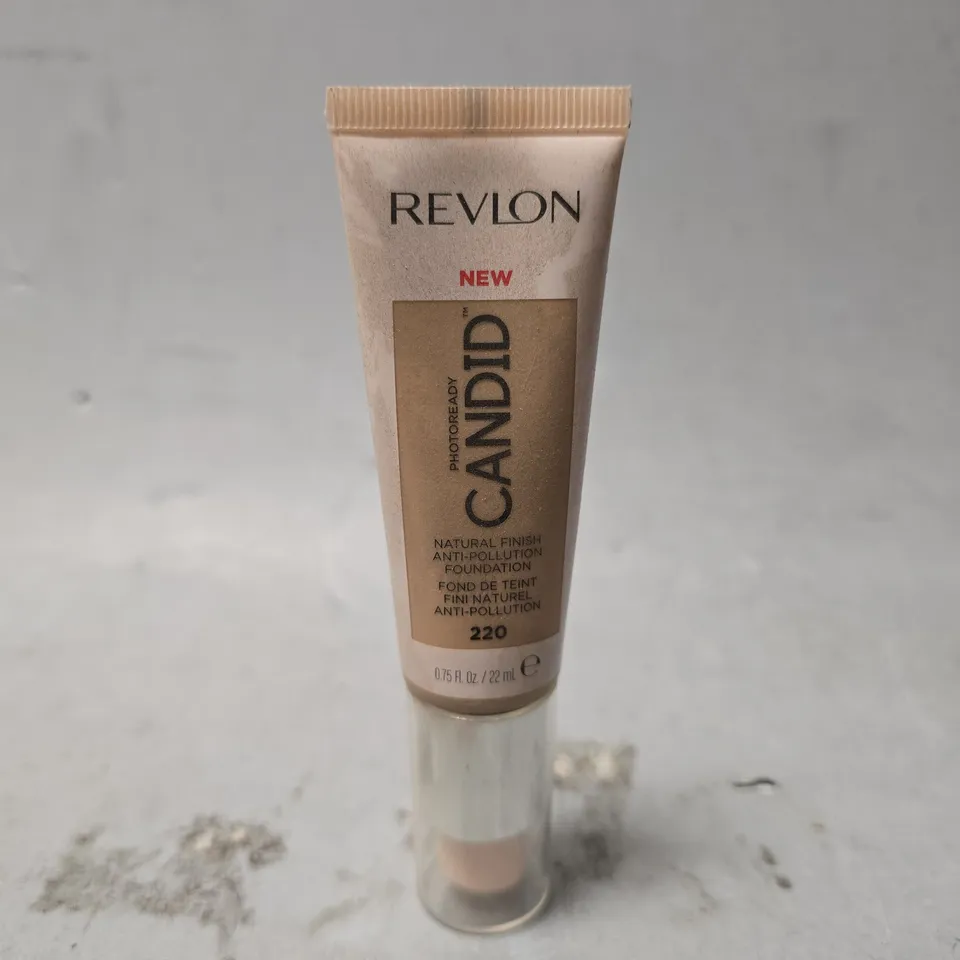 BOX OF APPROXIMATELY 40 REVLON CANDID NATURAL FINISH FOUNDATION 220