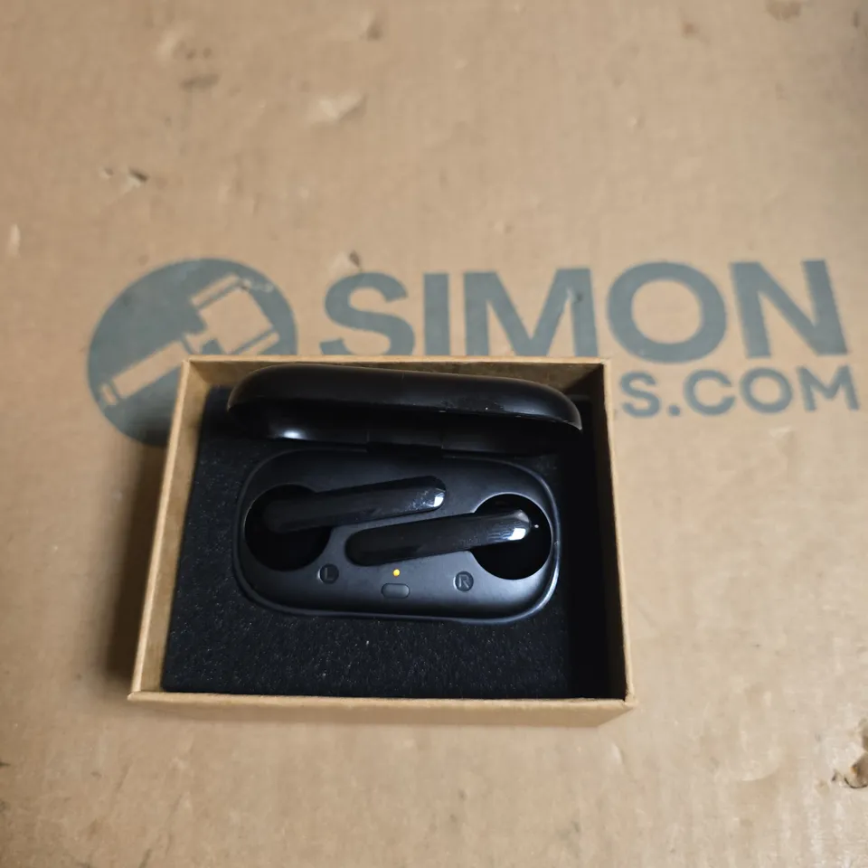 BC MASTER TRUE WIRELESS EARBUDS WITH CHARGING CASE – BOXED - BLACK 