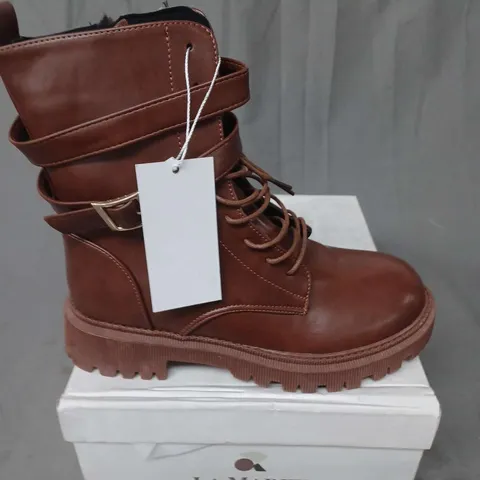 10 BOXED PAIRS OF LA MAREY WOMENS BOOTS IN TAN - UK 6