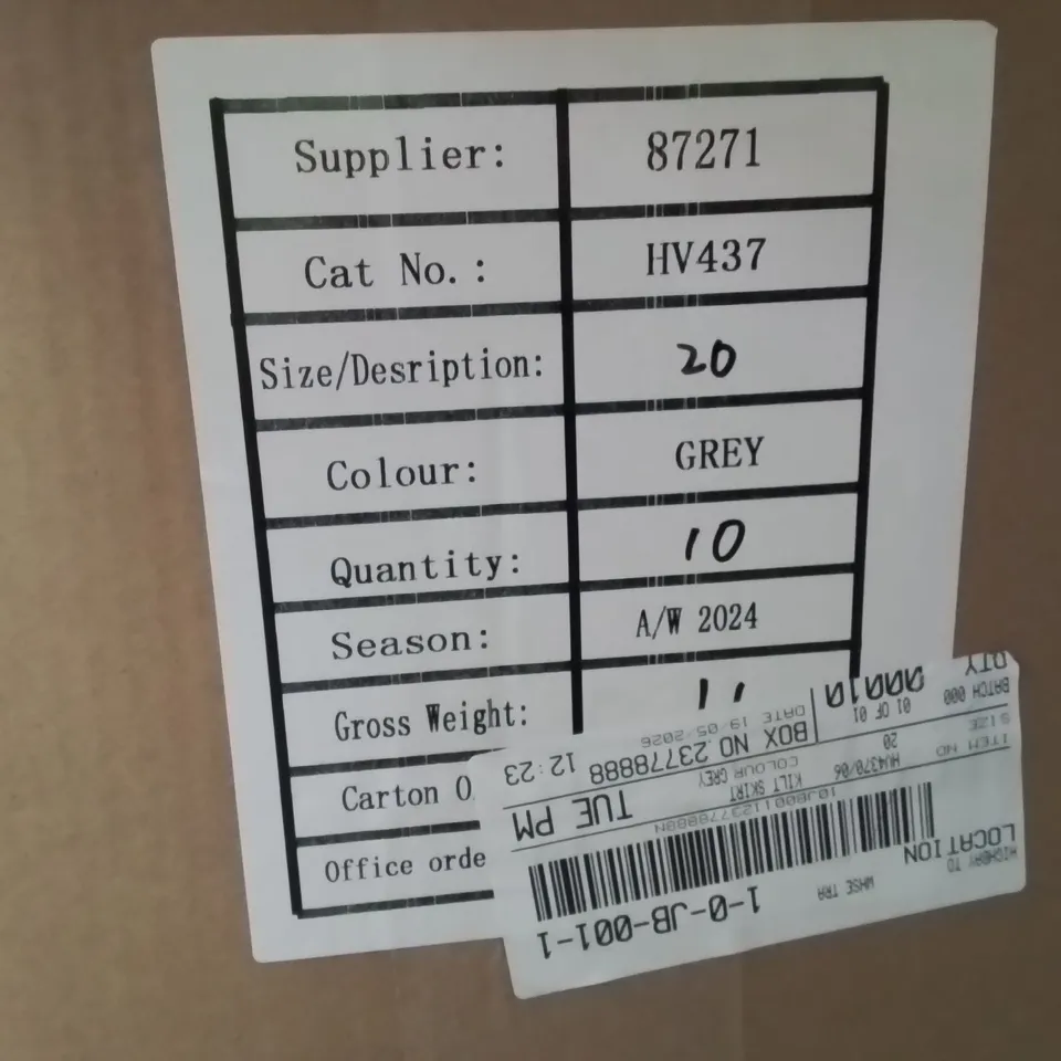 BOXED BRAND NEW APPROXIMATELY 10 SIMPLY BE KILT SKIRT GREY SIZE 20