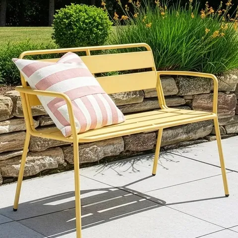 METAL BENCH - GREEN (DIFFERENT COLOUR THAN ON PICTURE)