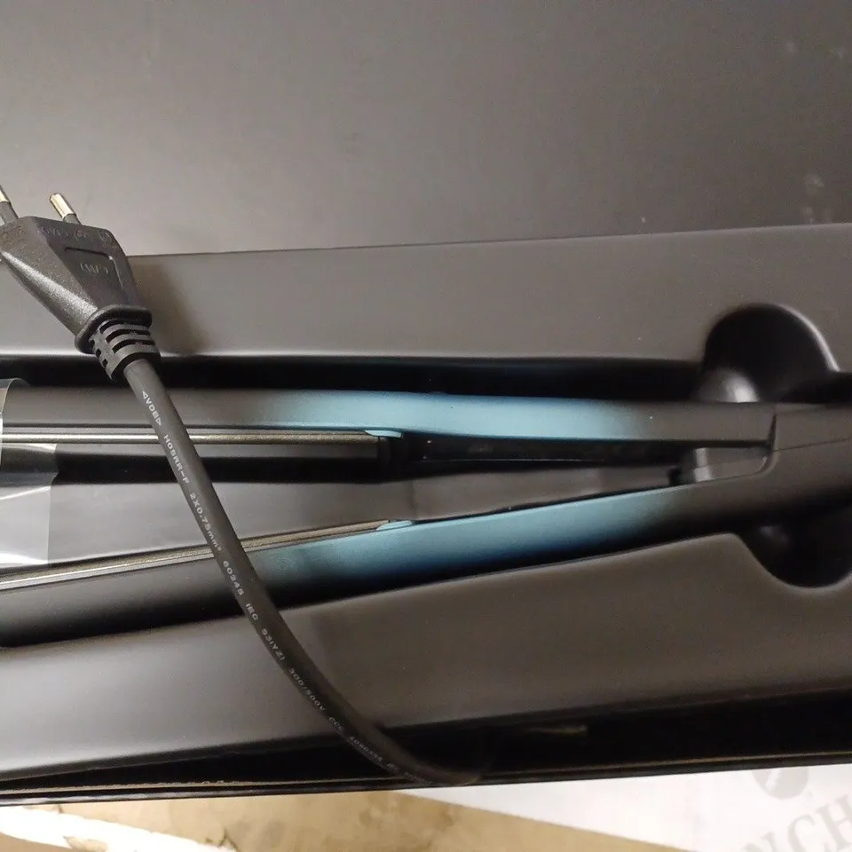 REVAMP PROGLOSS ULTRA SHINE HAIR STRAIGHTENER