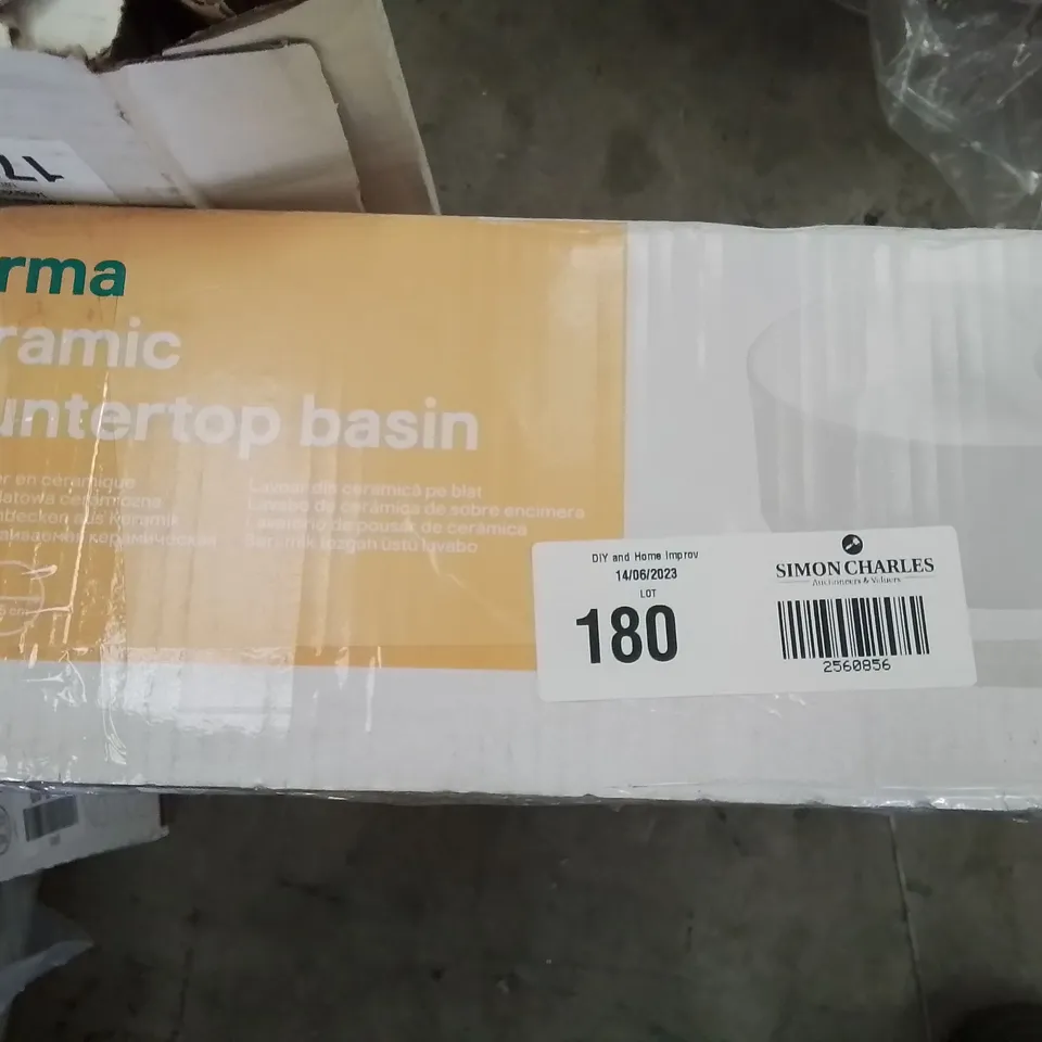 BOXED VORMA CERAMIC COUNTER TOP BASIN