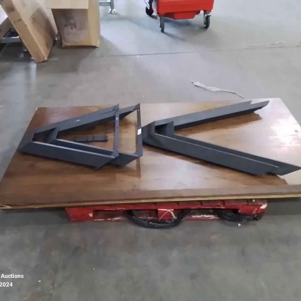 PALLET CONTAINING 2 SOLID WOOD TABLE TOPS WITH LEGS (NOT MACHING)