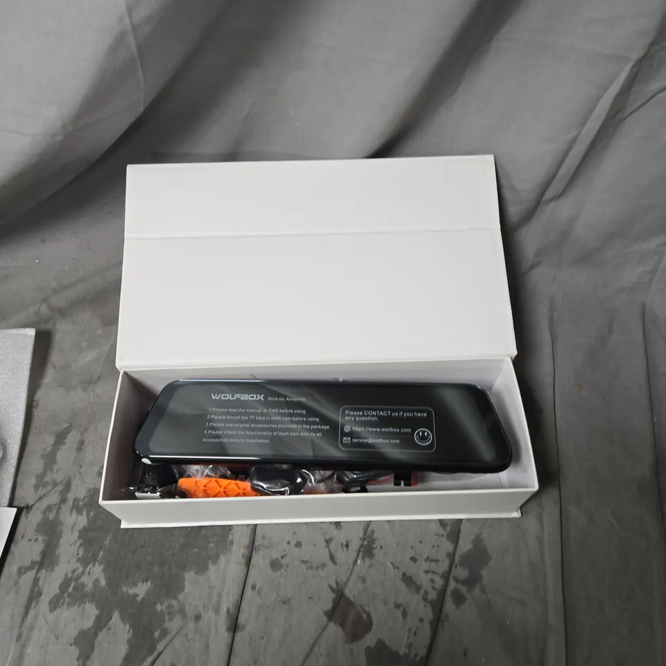 WOLFBOX CAR DASH CAM WITH SCREEN – BOXED