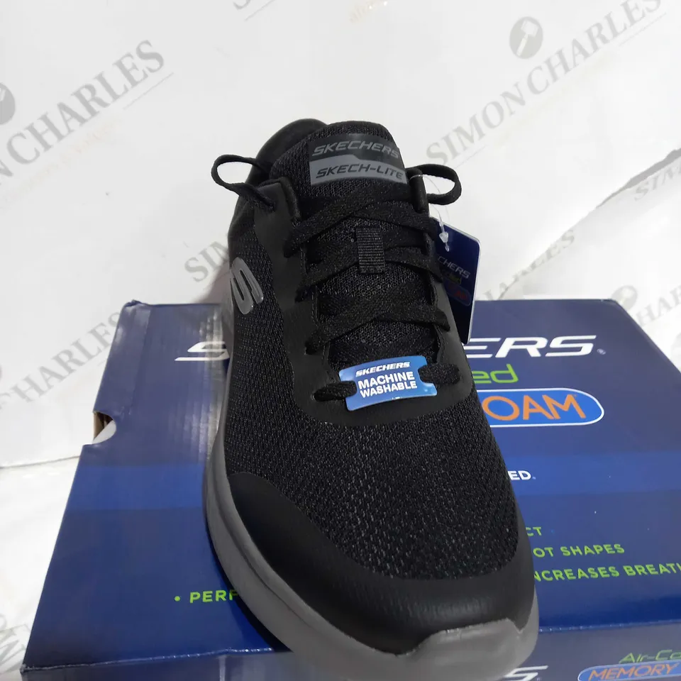 BOXED SKETCHERS AIR-COOLED MEMORY FOAMED - UK SIZE 9