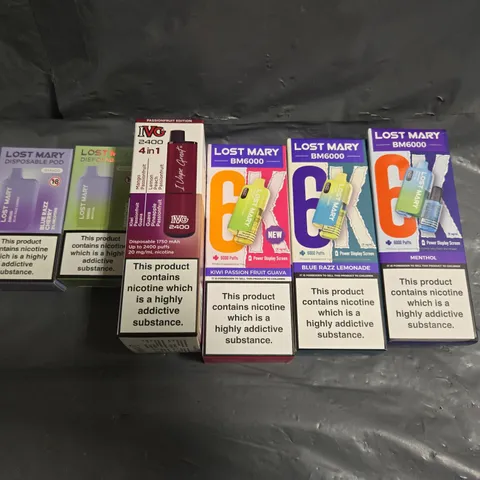 APPROXIMATELY 20 ASSORTED E-CIGARETTE & VAPING ITEMS IN VARIOUS BRANDS 