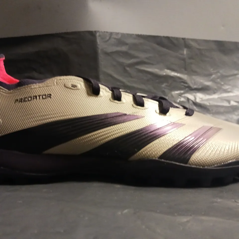 BOXED PAIR OF ADIDAS PREDATOR LEAGUE TF SHOES IN CHAMPAGNE UK SIZE 7