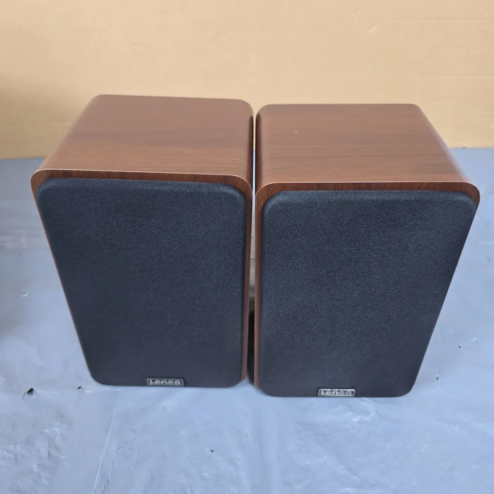 LENCO STEREO WOODEN SPEAKER SET 