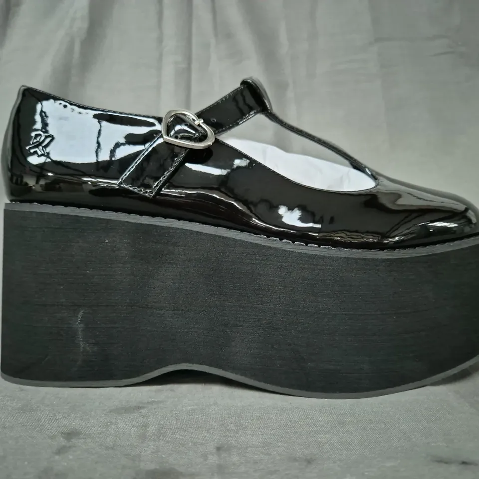 BOXED PAIR OF KOI MORENO BLACK PLATFORM MARY JANES SIZE 7