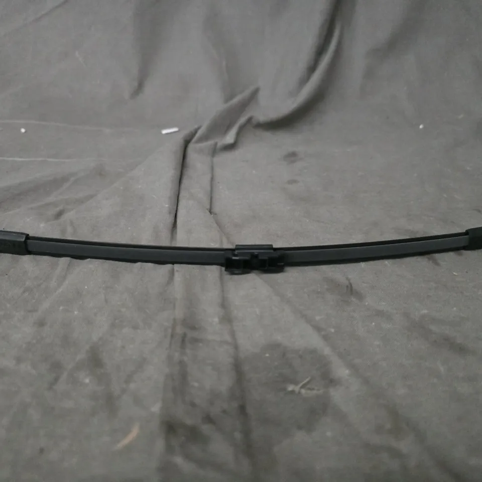 BOXED BOSCH REAR A 283 H WIPER BLADE