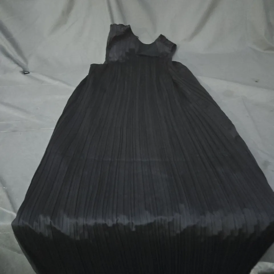 ALLSAINTS BLACK PLEATED DRESS – SIZE MEDIUM