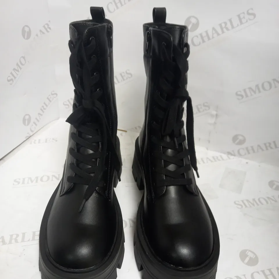 ASOS DESIGN AURORA STYLE CHUNKY LACE UP BOOTS IN BLACK