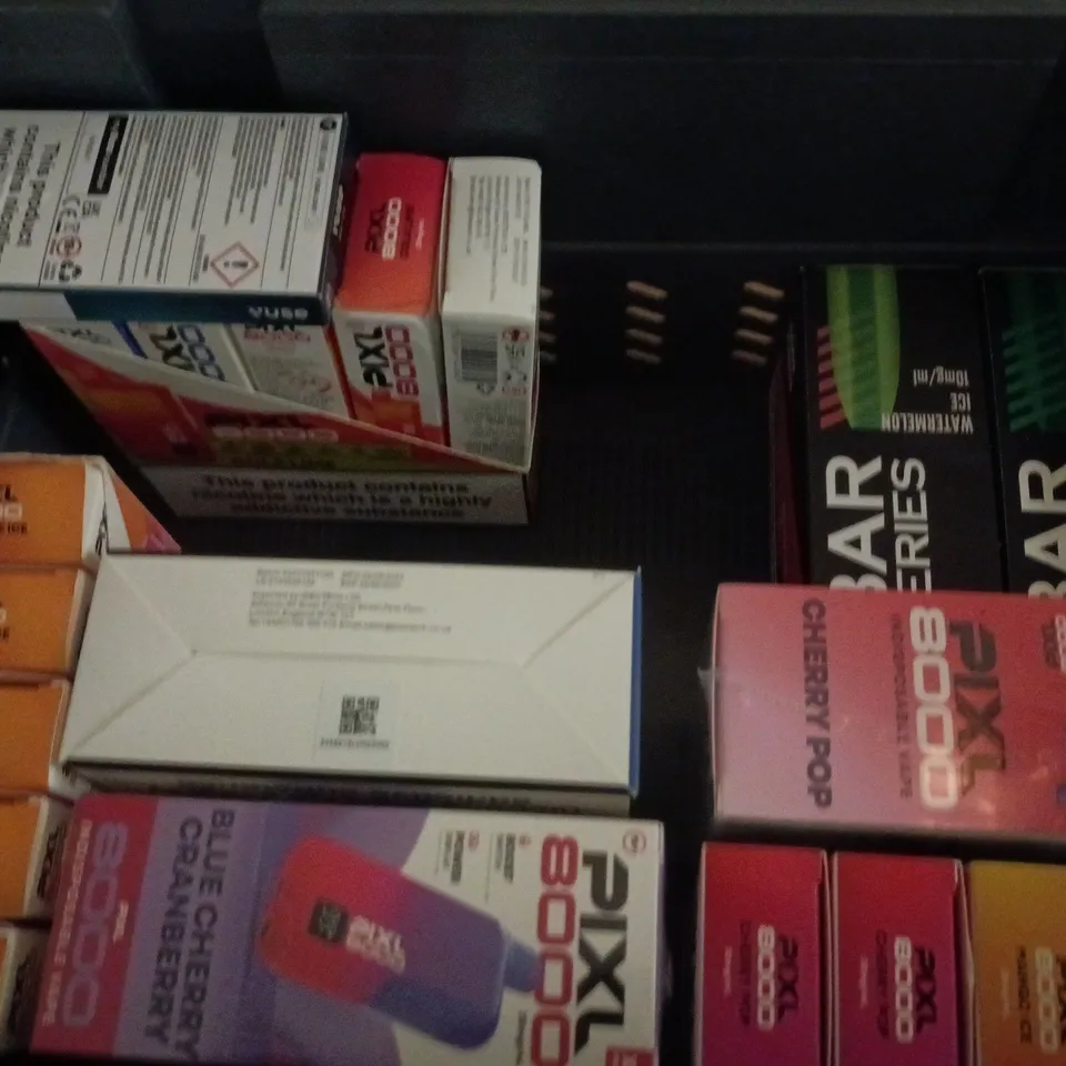 APPROXIMATELY 20 ASSORTED E-CIGARETTE PRODUCTS TO INCLUDE BRANDS SUCH AS PIXL, ENDURA, VUSE, ETC - COLLECTION ONLY