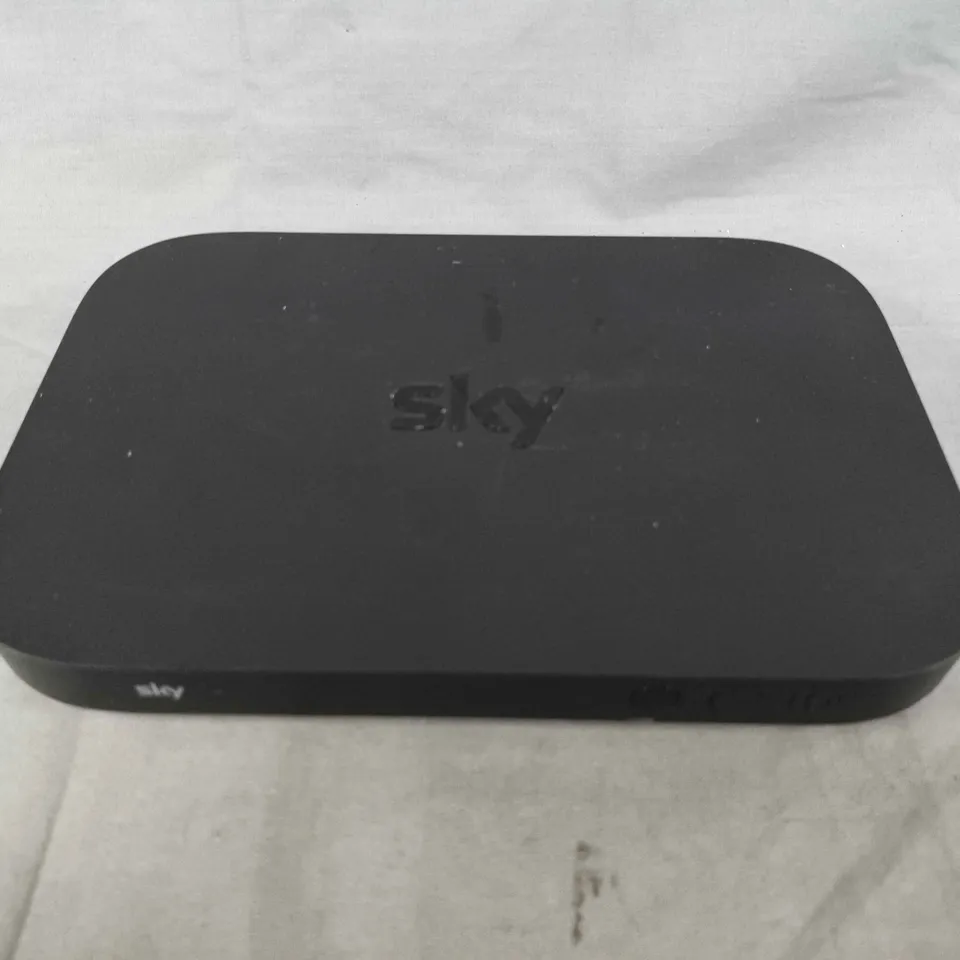 SKY EM150 SET-TOP BOX