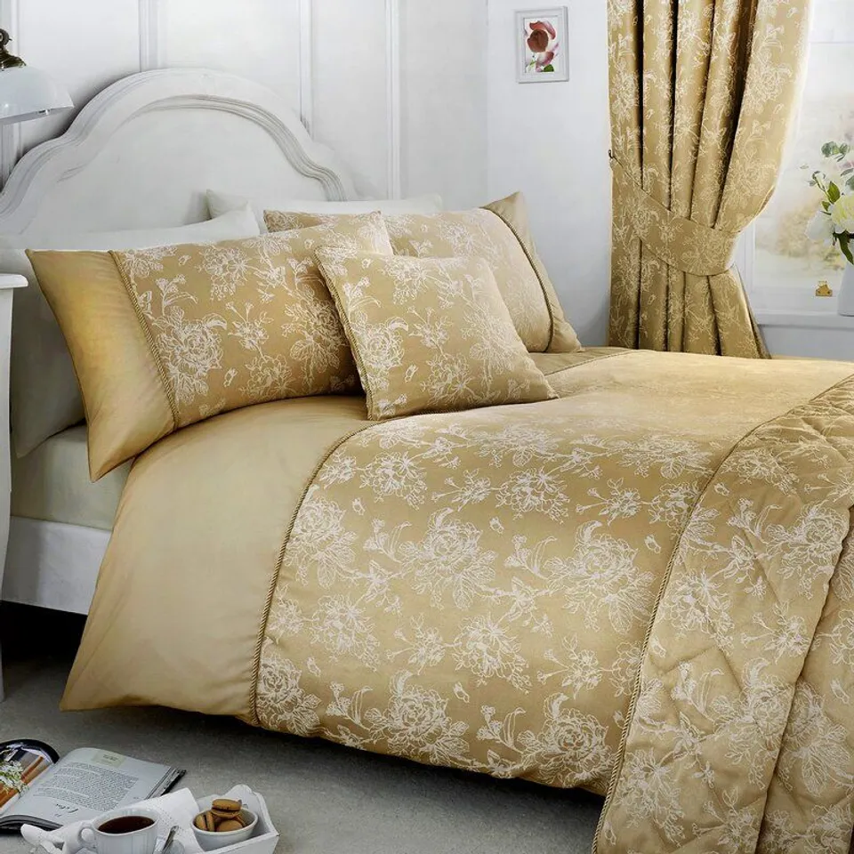 BOXED VITTORIA 150 TC DUVET COVER SET- CHAMPAGNE 