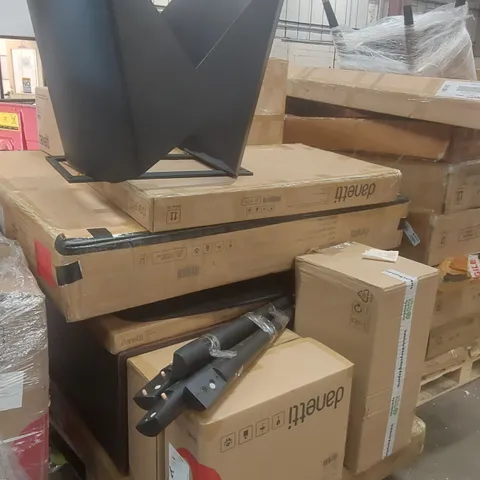 PALLET CONTAINING A VERY LARGE QUANTITY OF ASSORTED DANETTI FURNITURE PARTS 