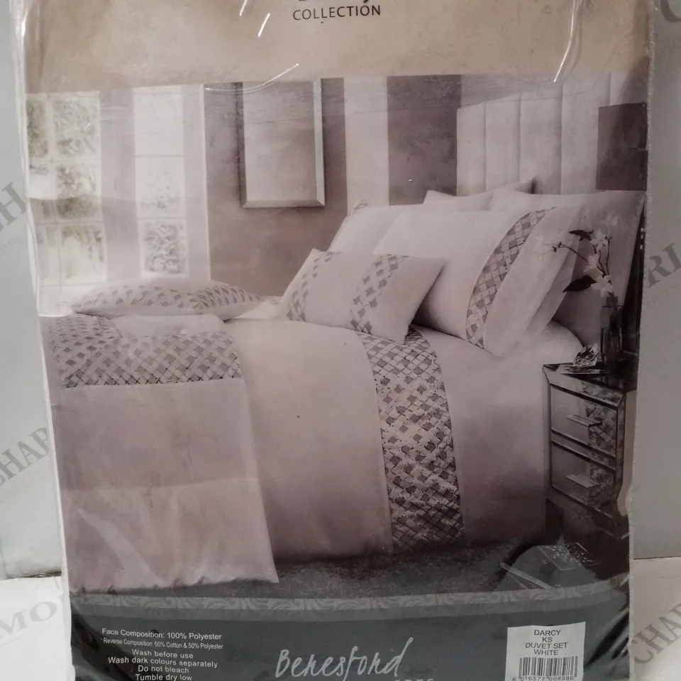 BRAND NEW BERESFORD ROBERTS DARCY COLLECTION KING 230×220CM BEDSPREAD SET - WHITE