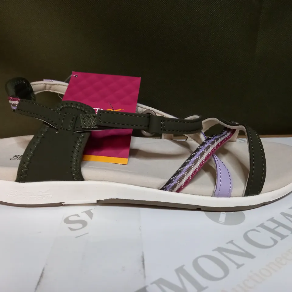 REGATTA LADY ROMA SANDALS SIZE 6