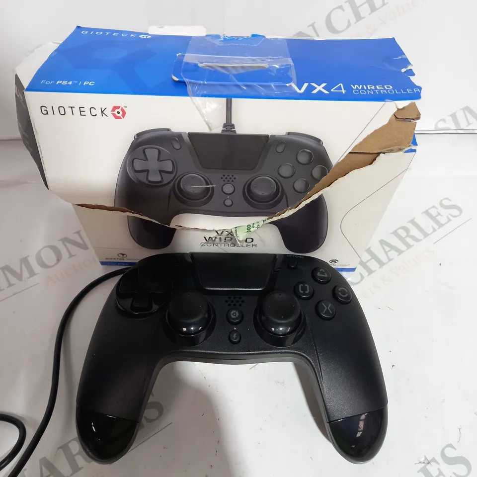 BOXED RED PLAYSTATION VX4 WIRED CONTROLLER