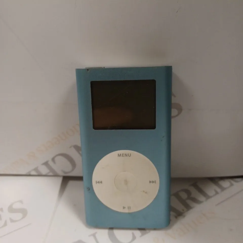 APPLE IPOD MINI 2ND GEN IN BLUE