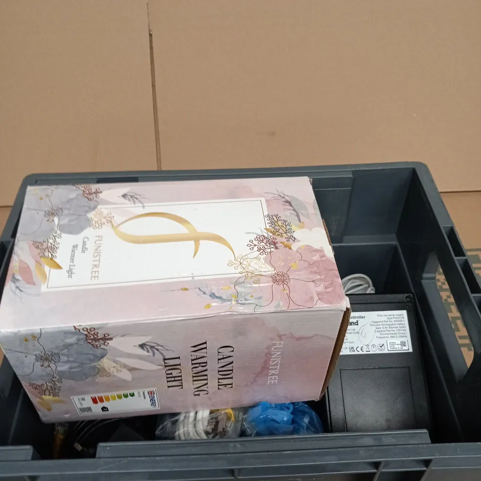 TOTE OF APPROXIMATELY 5 ASSORTED GOODS INCLUDING FUNISTREE CANDLE WARMING LIGHT, TYNETEC SENSOR CONTROLLER AND A HDMI CABLE
