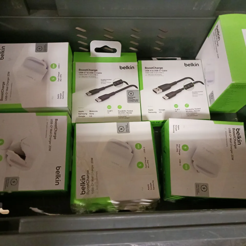 LOT OF APPROXIMATELY 18 ASSORTED BELKIN ITEMS TO INCLUDE 20W WALL CHARGERS, USB-C TO USB-C CABLES AND CHARGING PAD