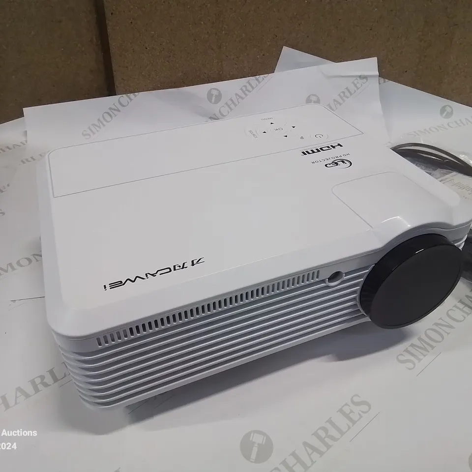 BOXED HD DIGITAL HOME CINEMA LED PROJECTOR 