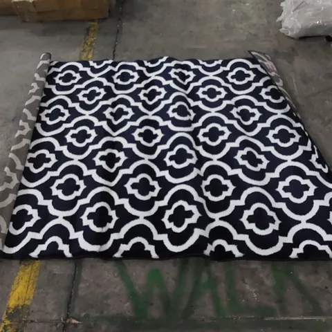MODERN TRENDZ RUG - NAVY // SIZE: 160 X 220cm