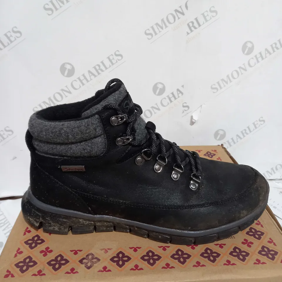 BOXED PAIR OF SKECHERS SYNERGY WARM TECH BOOTS IN BLACK UK SIZE 8