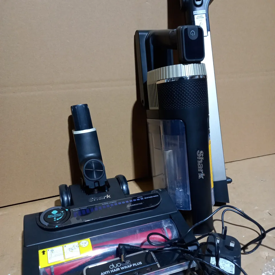 SHARK CORDLESS STICK VACUUM CLEANER PET PRO MODEL
