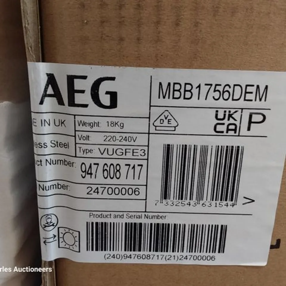 AEG INTEGRATED 17L 800W MICROWAVE & GRILL BLACK MODEL MBB1756DEM RRP £525