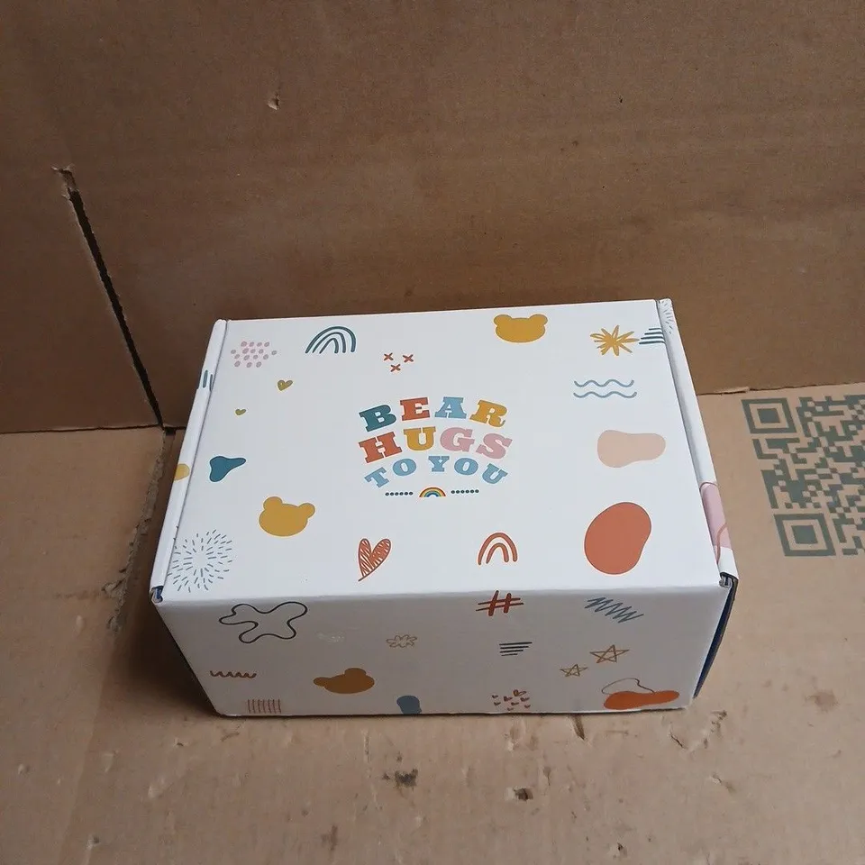 BIG HUGS TEDDY BEAR "BEAR HUGS TO YOU" IN BOX