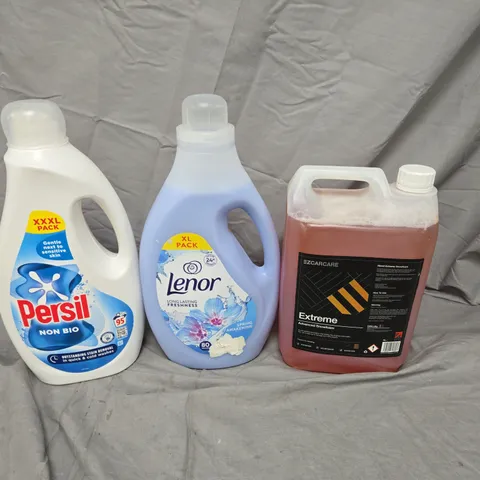 LOT OF 3 HOUSEHOLD LIQUIDS TO INCLUDE PERSIL NON BIO 2.5L - LENOR FABRIC SOFTENER 2.6L AND EZCARCARE EXTREME ADVANCED SNOW FOAM 5L