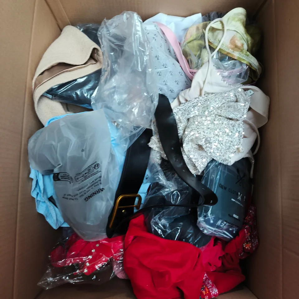LARGE BOX OF APPROXIMATELY 25 ASSORTED CLOTHING ITEMS IN VARIOUS COLOURS, STYLES AND SIZES - COLLECTION ONLY