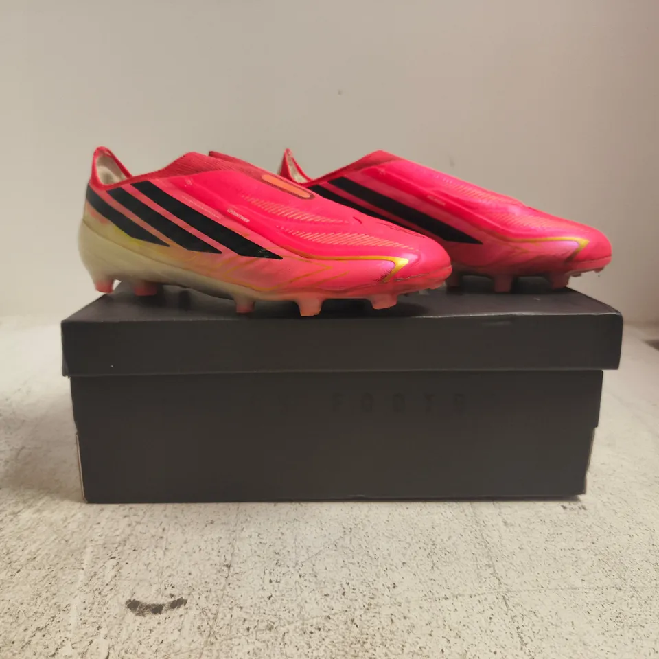 BOXED PAIR OF ADIDAS F50 HYPERFAST ELITE LL FOOTBALL BOOTS IN PINK/MULTI SIZE UK 1