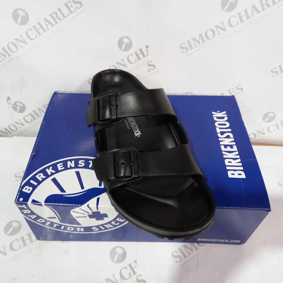 BOXED BIRKENSTOCK ARIZONA BLACK SANDALS - SIZE 10.5