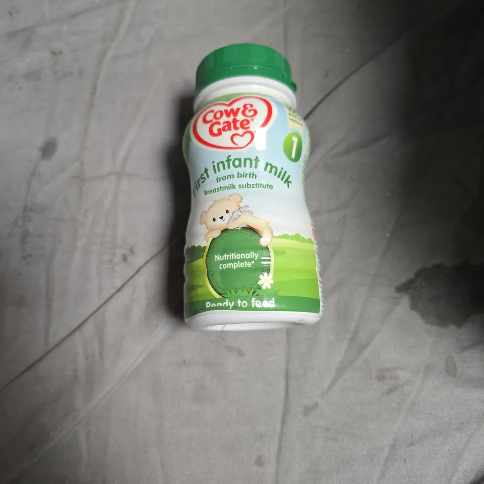 APPROXIMATELY 8 ASSORTED FOOD ITEMS INCLUDING HUSKLY MACADAMIA NUTS , COW & GATE FIRST INFANT MILK AND TROPICAL SUN SLIMTEE HERBAL