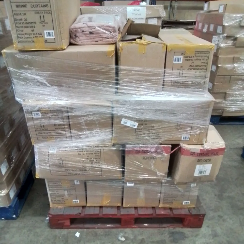PALLET CONTAINING APPROXIMATELY 15 BOXES OF VARIOUS DESIGNED CURTAINS (SIZES AND COLOURS VARY)