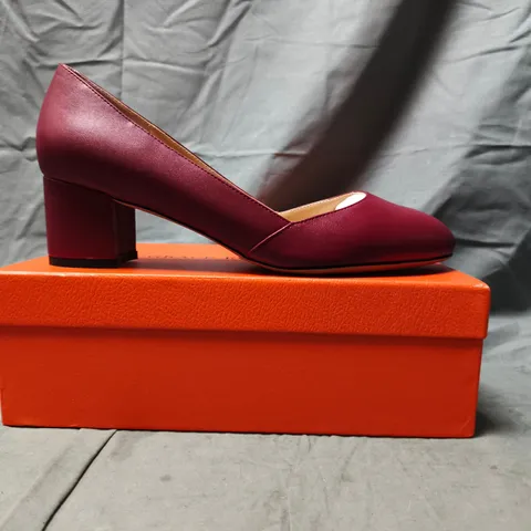BOXED PAIR OF CASTAMERE CLOSED TOE BLOCK HEEL SHOES IN RED SIZE EU 42.5