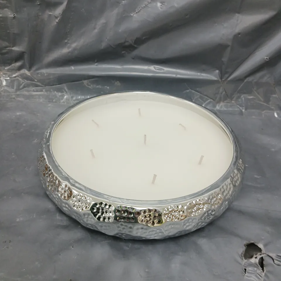 AEOLIAN 7 WICK SILVER SCENTED CANDLE