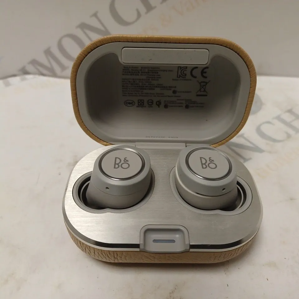 BOXED B&O E8 2.0 TRUE WIRELESS EARPHONES